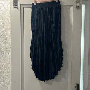 Blue/black tie die Maxie skirt with side vents.  Perfect for summer days.